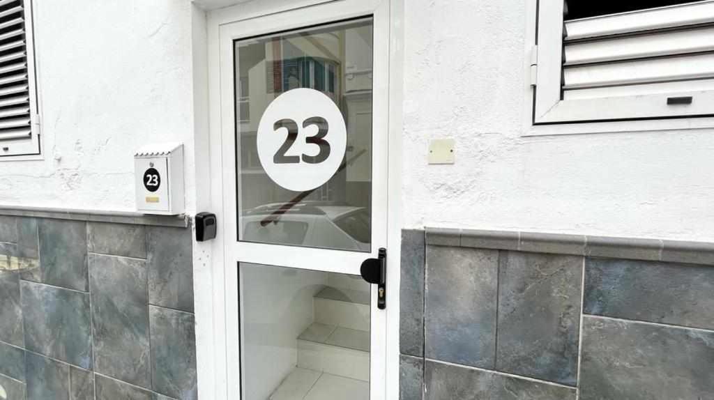 לאס פאלמס דה גראן קנאריה Playa Canteras Suites מראה חיצוני תמונה